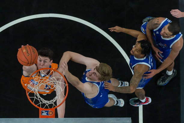 的拉吊突击 的拉吊突击