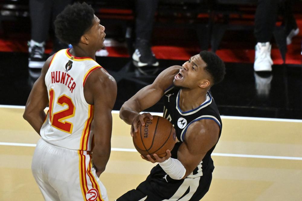 经过整窗操 经过整窗操