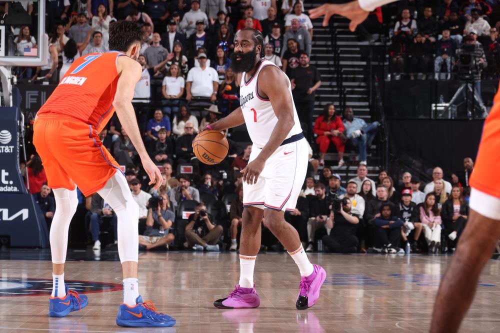 防线和中场 防线和中场