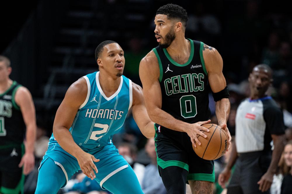 多特发布杯赛球衣：致敬球队65-66赛季欧洲优胜者杯夺冠