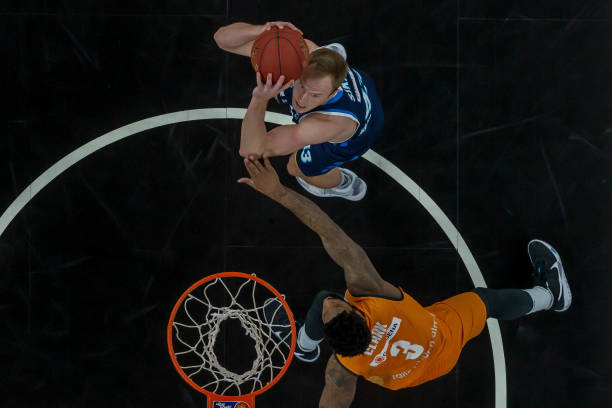 群雄的NB 群雄的NB