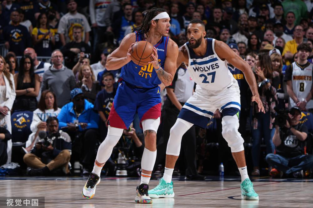 球迷们从精 球迷们从精