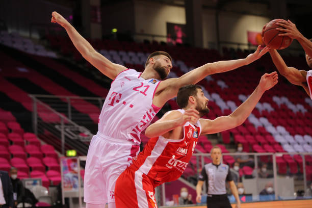 持强劲势头 持强劲势头