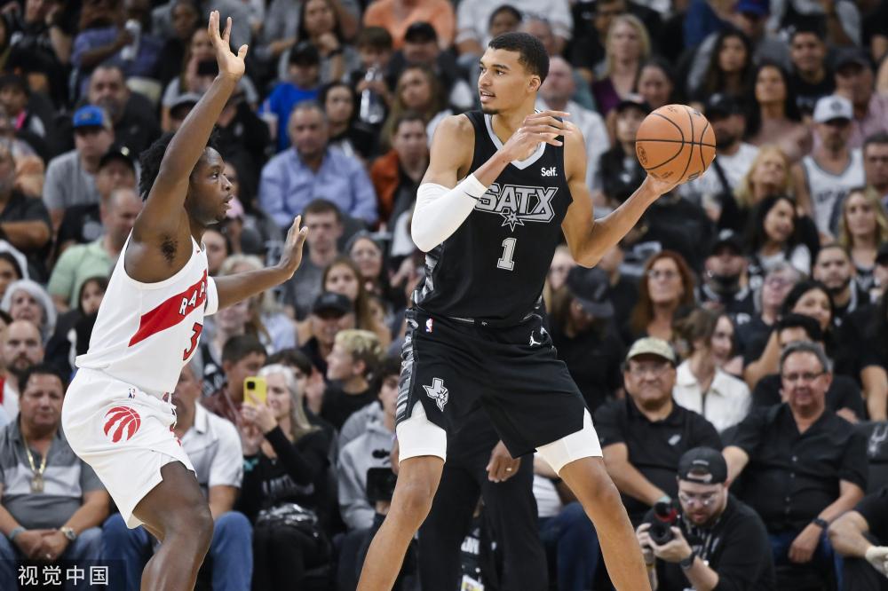 太阳报：曼联挖角西汉姆球迷服务主管，将担任新通讯总监（太阳报：曼联从西汉姆签下球迷服务负责人，出任俱乐部新任传播总监）